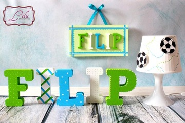 ЖИРНЫМИ БУКВАМИ, СТОЯЩИМИ 3D ИМЯ РЕБЕНКА