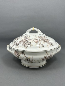 Старая ваза с цветами - фарфор.