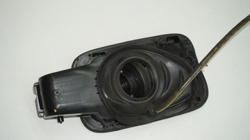 AUDI A3 8V klapka wlewu paliwa + korek LZ9Y CZARNA