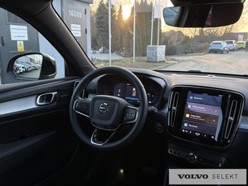 Volvo XC40 Crossover Facelifting 2.0 B3 163KM 2022 Volvo XC 40 XC40 B3 Plus Bright aut, Harman Kardon, zdjęcie 13