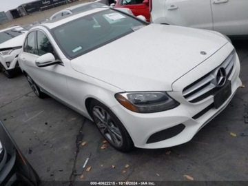 Mercedes Klasa C W205 2018 Mercedes-Benz Klasa C 2018 MERCEDES-BENZ C 300 2.0 Benzyna 241KM, zdjęcie 1