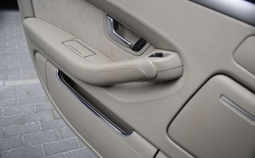 Audi A8 D3 Sedan 6.0 W12 450KM 2008 Audi A8 Audi A8 6.0 quattro Langversion 6.0 Benzyna 450KM, zdjęcie 23