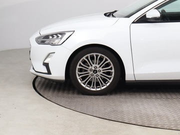Ford Focus III Hatchback 5d facelifting 1.0 EcoBoost 125KM 2018 Ford Focus 1.0 EcoBoost, Automat, Skóra, Navi, zdjęcie 13