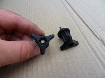 ГАЙКА КРЕПЛЕНИЯ ЗАДНЕГО ФОНАРА, RENAULT CLIO II