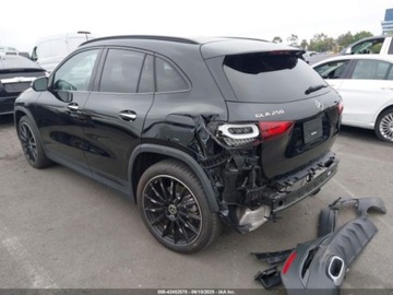Mercedes GLA II 2023 Mercedes-Benz GLA 2023 MERCEDES-BENZ GLA 250 4MATIC 2.0 Benzyna 221KM, zdjęcie 3