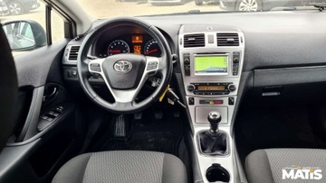 Toyota Avensis III Sedan Facelifting 2015 1.8 Valvematic 147KM 2015 Toyota Avensis 1.8BENZ manual Navi kamera climatronic 100 bezwypadek 1.8, zdjęcie 3
