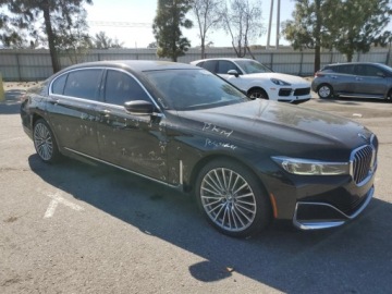 BMW Seria 7 G70 2022 BMW Seria 7 740 I 2022 3.0l 3.0 Benzyna 335KM, zdjęcie 4