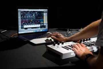 Клавиатура управления Arturia KEYSTEP 37