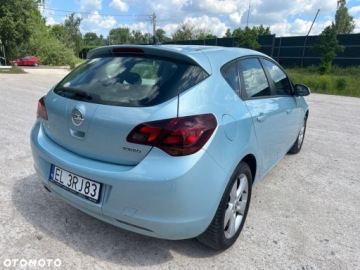 Opel Astra J Hatchback 5d 1.6 Turbo ECOTEC 180KM 2010 Opel Astra Opel Astra 1.6 Turbo Edition 1.6 Benzyna 180KM, zdjęcie 8