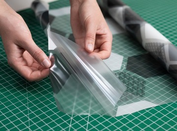 Статическая фольга окна ПВК с геометрическим креном размера 67,5кс150 картины