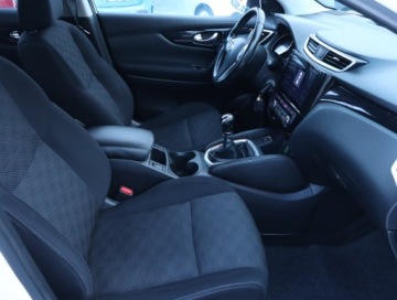 Nissan Qashqai II Crossover 1.2 DIG-T 115KM 2014 Nissan Qashqai 1.2 DIG-T, Klima, Klimatronic, zdjęcie 8