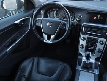 Volvo V60 I Kombi Facelifting 2.0 D3 DRIVE-E 150KM 2015 Volvo V60 D3 2.0, Salon Polska, Serwis ASO, Skóra, zdjęcie 6