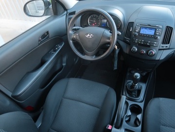 Hyundai i30 I CW Facelifting 1.4 DOHC 109KM 2011 Hyundai i30 1.4 CVVT, Klima, zdjęcie 6