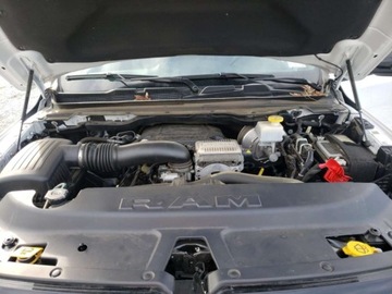  RAM 1500 2023r., Laramie, od ubezpieczalni 5.7 Benzyna 395KM, zdjęcie 10