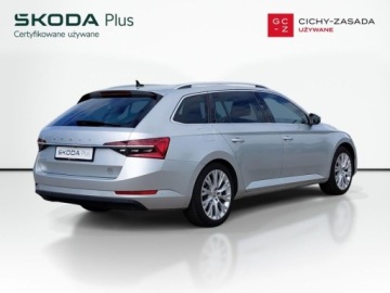 Skoda Superb III Kombi Facelifting 2.0 TDI SCR 200KM 2022 Skoda Superb 2.0TDI 200KM Style DSG SerwisASO Acc Kessy Virtual Matrix Hak, zdjęcie 4