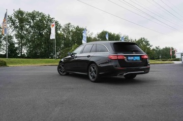 Mercedes Klasa E W213 All-terrain Facelifting 2.0 E220d 194KM 2021 Mercedes E E 220 d 4MATIC, Salon Polska, zdjęcie 4