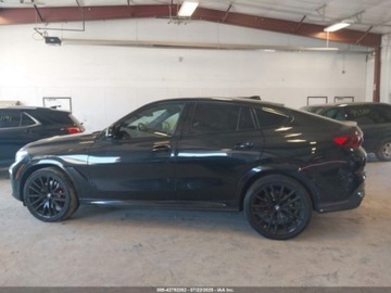BMW X6 G06 2023 BMW X6 2023r., 4x4, 3.0L 3.0 Benzyna 335KM, zdjęcie 3