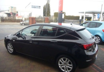 Opel Astra K Hatchback 5d 1.4 Turbo 125KM 2019 Opel Astra Opel Astra K Salon PL - serwis 1.4 Benzyna 125KM, zdjęcie 9