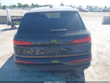 Audi Q7 II (4M) 2025 Audi Q7 Prestige 55 Tfsi Quattro Tiptronic 2025 3.0 Benzyna 335KM, zdjęcie 3