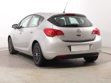 Opel Astra J Hatchback 5d 1.4 87KM 2011 Opel Astra 1.4 16V, GAZ, Klima,ALU, zdjęcie 3