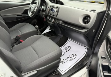 Toyota Yaris III Hatchback 5d Facelifting 2017 1.5 Dual VVT-iE 111KM 2019 Toyota Yaris salon Polska, FV-VAT 23, 1 rej 2020 r., lakier fabryczny 1.5, zdjęcie 6