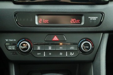 Kia Niro I Crossover 1.6 GDi Hybrid 141KM 2016 Kia Niro Hybrid, Salon Polska, Serwis ASO, zdjęcie 9