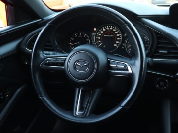 Mazda 3 IV Hatchback 2.0 Skyactiv-X 180KM 2019 Mazda 3 2.0 Skyactiv-X, Salon Polska, zdjęcie 19