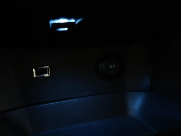 Peugeot 3008 II Crossover 1.2 PureTech 130KM 2017 Peugeot 3008 Navi Klimatyzacja Czujniki parkowania, zdjęcie 30