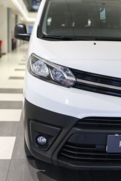 Toyota 2022 Toyota Proace Verso Kombi 2.0 D-4D Long 2,8t 2.0 Diesel 145KM, zdjęcie 6