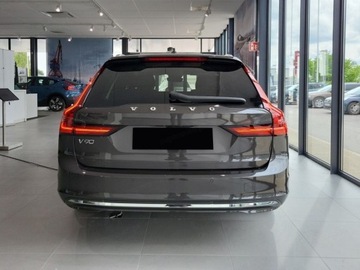 Volvo V90 II Plug-In Facelifting 2.0 T8 Plug-In Hybrid 455KM 2025 VOLVO V90 T8 AWD Ultra Bright Combi 2.0 (455KM) 2025, zdjęcie 1