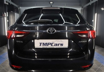Toyota Avensis III Wagon Facelifting 2015 2.0 D-4D 143KM 2015 Toyota Avensis PL Salon _ kombi _ kamera cofania _ Alu17_ 2.0 Diesel 143KM, zdjęcie 9