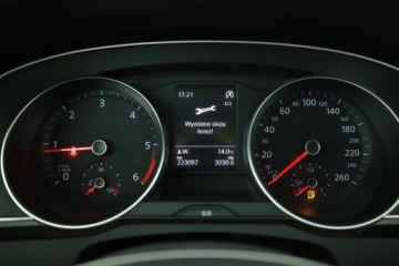 Volkswagen Passat B8 Variant 2.0 TDI 150KM 2014 VW Passat 2.0 TDI, Automat, Navi, Klima, zdjęcie 11