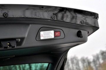 Peugeot 508 I SW Facelifting 2.0 BlueHDi 150KM 2015 Peugeot 508 SW 2,0 HDI 150 KM GT-Line JBL Navi, zdjęcie 37