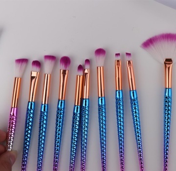 НАБОР КИСТЕЙ ДЛЯ МАКИЯЖА «РУСАЛКА» 10 ШТ.