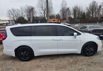 Chrysler Pacifica II 3.6 V6 Hybrid 264KM 2022 Chrysler Pacifica 3.6 eHybrid Touring L/S Skóry Kamery 360 Monitory FV 23%, zdjęcie 11