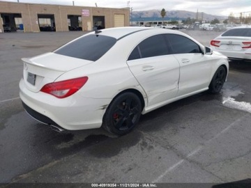 Mercedes CLA C117 2015 Mercedes-Benz CLA 2015 Mercedes-Benz CLA-Class 4dr Sdn CLA 250 FWD 2.0, zdjęcie 3