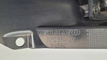 ОБИВКА БАГАЖНИКА VOLVO V60 ЛЕВАЯ 2010>