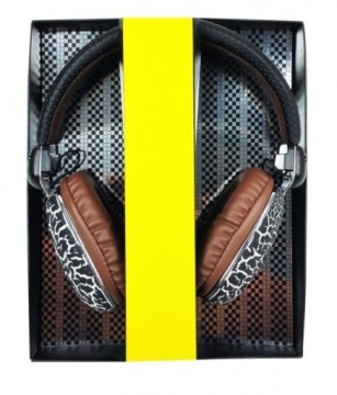 Проигрыватель RP115 с USB, черный чемодан + наушники