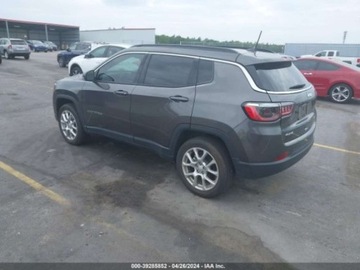 Jeep Compass II 2023 Jeep Compass Latitude lux, 2023r., 4x4, 2.0L 2.0 Benzyna 200KM, zdjęcie 3