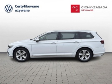 Volkswagen Passat B8 Variant Facelifting 2.0 TDI SCR 150KM 2023 Volkswagen Passat TDI 150KM Elegance LED Matrix Nawigacja Martwe pole, zdjęcie 1