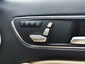 Mercedes GLA I Off-Roader Facelifting 2.0 250 211KM 2018 MERCEDES GLA 250 / 2.0 Benzyna / 211 KM / Automatyczna skrzynia biegów, zdjęcie 11