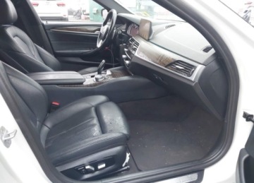 BMW Seria 5 G30-G31 Limuzyna 530i 252KM 2019 BMW Seria 5 2019r., 530i Xdrive, 2L, od ubezpieczalni 2.0 Benzyna 251KM, zdjęcie 9