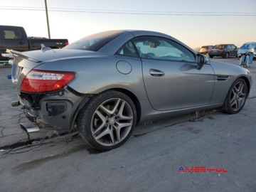 Mercedes SLK R172 2015 Mercedes-Benz SLK 2015 r., 1,8 L 250 1.8 Benzyna 201KM, zdjęcie 5