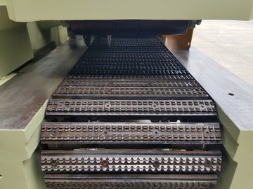 Гусеничная многопильная машина Cosmec 400 25/22