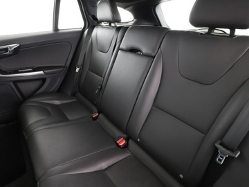 Volvo V60 I Kombi Facelifting 2.0 D2 DRIVE-E 120KM 2017 Volvo V60 Linje Svart D2 skóra navi PDC grzane, zdjęcie 16