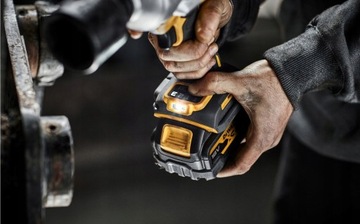 АККУМУЛЯТОРНЫЙ КОЛЕСНЫЙ КЛЮЧ DEWALT DCF961H2T-QW 18 В POWERSTACK 2373 Нм