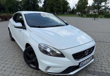 Volvo V40 II Cross Country D2 115KM 2013 Volvo V40 Volvo V40 D2 R-Design Summum 1.6 Diesel 115KM