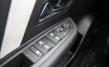 Citroen 2025 Citroen C4X C4 X 1.2 mHEV Max eDCT6 145KM Gwarancja od RiA 1.2 Hybryda, zdjęcie 16