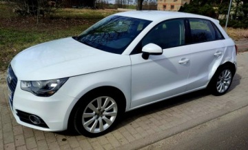 Audi A1 I Hatchback 3d 1.6 TDI 105KM 2012 Audi A1 5 drzwi bardzo zadbane 1.6tdi, zdjęcie 3