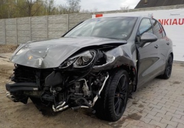 Porsche Cayenne II 2015 Porsche Cayenne Okazja 3.0 Hybryda 333KM, zdjęcie 9